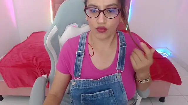 snowhot-69 online show from 04/20/26, 08:28