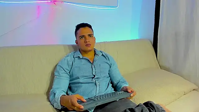 Snapshot of jhon_nicolas chatting on 03/01/26, 10:01 jhon nicolas online show from 03/01/26, 10:01