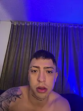 Snapshot of SavageBond_ chatting on 02/28/26, 05:30 SavageBond online show from 02/28/26, 05:30