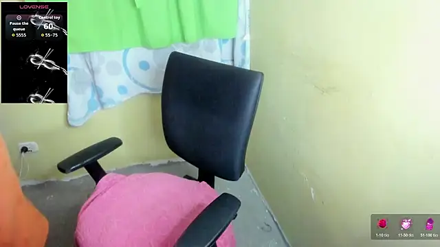 LuciaMiilf online show from 03/12/26, 04:57