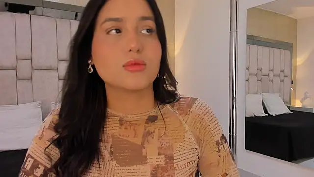 ValeryCooper18 online show from 02/09/26, 05:17