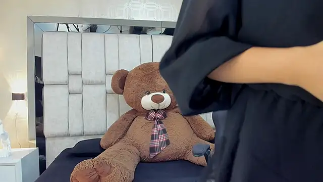 ValeryCooper18 online show from 02/20/26, 07:47