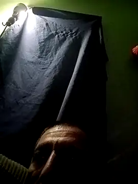 Snapshot of bigbooietx chatting on 02/18/26, 08:32 bigbooietx online show from 02/18/26, 08:32