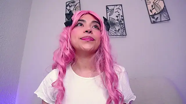 Snapshot of loveegirll1 chatting on 03/01/26, 03:19 loveegirll1 online show from 03/01/26, 03:19