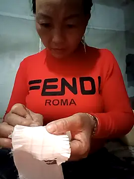 baby 112233 online show from 04/18/26, 12:20