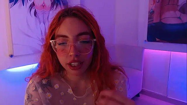 Snapshot of mere_in_redd chatting on 06/20/26, 12:08 mere in redd online show from 06/20/26, 12:08