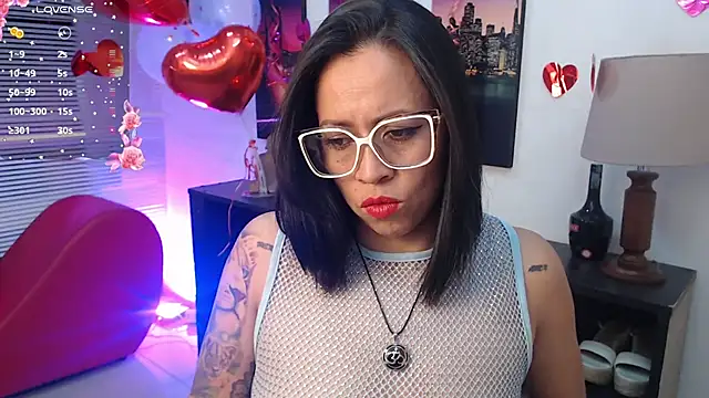 Snapshot of Milfangel1 chatting on 02/18/26, 08:05 Milfangel1 online show from 02/18/26, 08:05