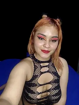 Snapshot of zoe_love18 chatting on 02/11/26, 05:01 zoe love18 online show from 02/11/26, 05:01