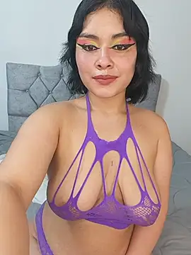 zoe love18 online show from 05/19/26, 04:41
