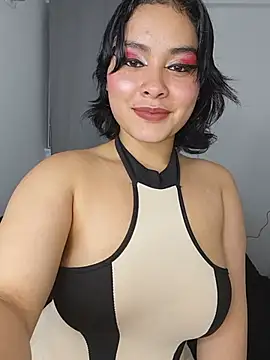zoe love18 online show from 07/22/26, 04:37