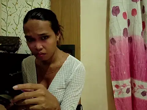 Snapshot of WildJennifercum chatting on 06/15/26, 11:23 WildJennifercum online show from 06/15/26, 11:23