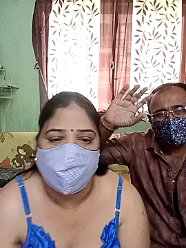 HoneyHush online show from 02/05/26, 07:13