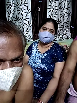 HoneyHush online show from 02/18/26, 06:15