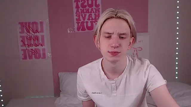 Snapshot of Ron_Vilss chatting on 02/08/26, 11:13 Ron Vilss online show from 02/08/26, 11:13