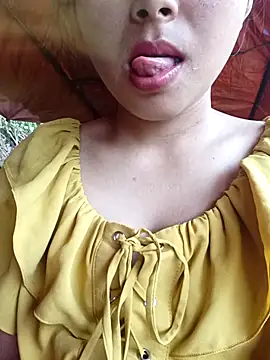 Small flower1 online show from 03/31/26, 02:35