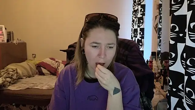 Snapshot of Ozalin_ chatting on 02/03/26, 07:13 Ozalin online show from 02/03/26, 07:13