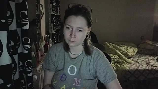 Snapshot of Ozalin_ chatting on 02/22/26, 05:00 Ozalin online show from 02/22/26, 05:00