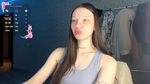 Snapshot of LumPetal chatting on 03/03/26, 03:45 LumPetal online show from 03/03/26, 03:45