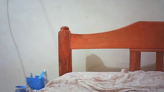 Snapshot of DontTellYourWife chatting on 02/22/26, 12:34 DontTellYourWife online show from 02/22/26, 12:34