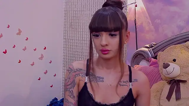 Snapshot of KayaRosse chatting on 02/17/26, 06:43 KayaRosse online show from 02/17/26, 06:43