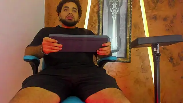 Snapshot of Chris_Evans22 chatting on 02/22/26, 12:47 Chris Evans22 online show from 02/22/26, 12:47