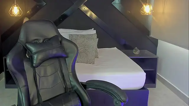 charlottee27  online show from 02/28/26, 07:48