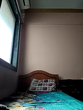 Mumbai handsom92 online show from 02/12/26, 04:51