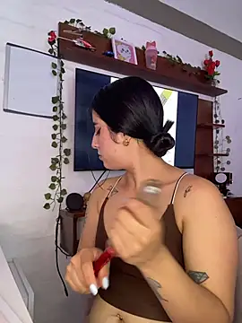 Snapshot of Natasha-Naughty- chatting on 02/20/26, 02:17 Natasha-Naughty- online show from 02/20/26, 02:17