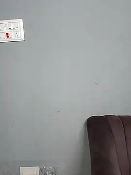 70upqm online show from 04/22/26, 05:25