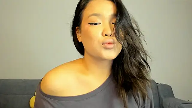 Snapshot of luna_yum chatting on 02/10/26, 07:29 luna yum online show from 02/10/26, 07:29