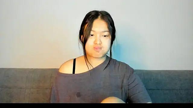 Snapshot of luna_yum chatting on 02/26/26, 09:36 luna yum online show from 02/26/26, 09:36