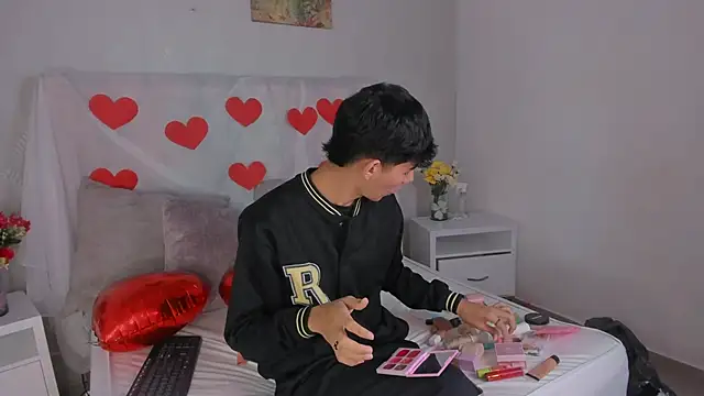 Snapshot of noah_lewiss chatting on 02/18/26, 11:17 noah lewiss online show from 02/18/26, 11:17