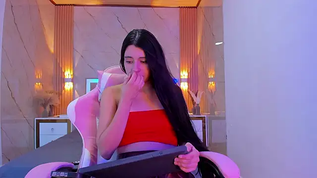 Snapshot of avigail_xo chatting on 02/07/26, 12:42 avigail xo online show from 02/07/26, 12:42