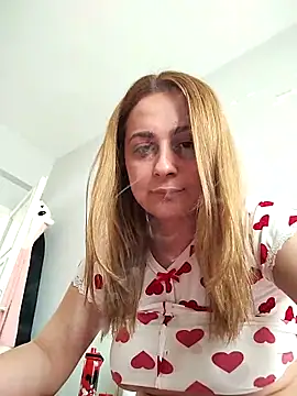 Snapshot of Talyats06 chatting on 02/17/26, 12:56 Talyats06 online show from 02/17/26, 12:56