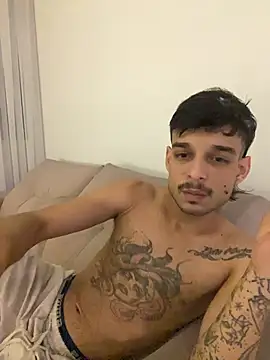 Snapshot of ruffvip chatting on 02/15/26, 01:02 ruffvip online show from 02/15/26, 01:02