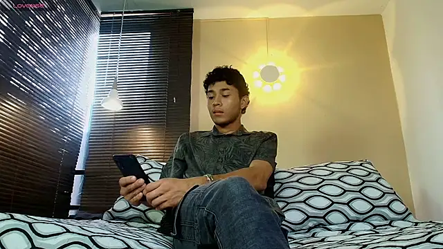 Damon Salvarote S online show from 04/07/26, 06:41