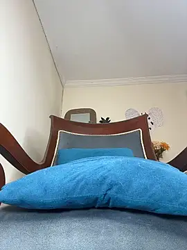 LilaRvsh online show from 04/21/26, 05:28