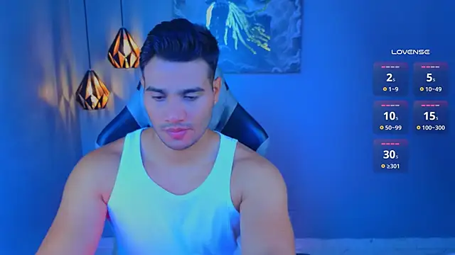 AndresRodriguez1 online show from 04/01/26, 12:39