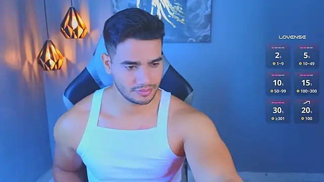 AndresRodriguez1 online show from 04/18/26, 12:53