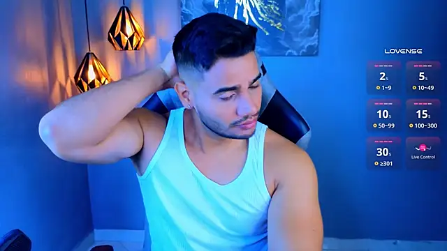 AndresRodriguez1 online show from 04/23/26, 12:29