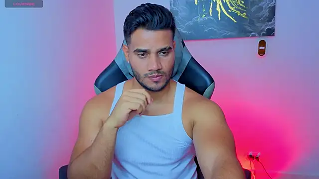 AndresRodriguez1 online show from 06/05/26, 10:59