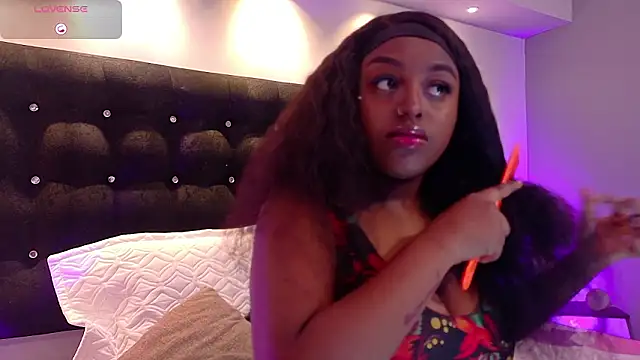 Snapshot of Aitana_Oliveira chatting on 02/17/26, 07:42 Aitana Oliveira online show from 02/17/26, 07:42