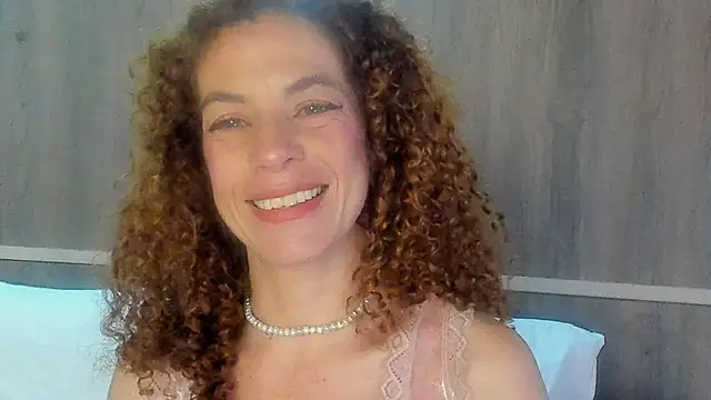 Snapshot of Brynaa chatting on 05/29/26, 05:27 Brynaa online show from 05/29/26, 05:27