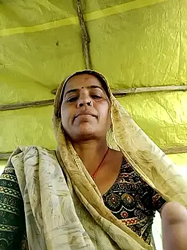 Snapshot of Manu_mehta chatting on 02/14/26, 08:11 Manu mehta online show from 02/14/26, 08:11