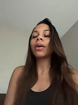 Petite Baddie online show from 07/22/26, 09:50