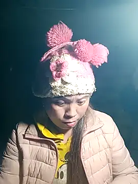 Snapshot of cana4455 chatting on 02/05/26, 02:43 cana4455 online show from 02/05/26, 02:43