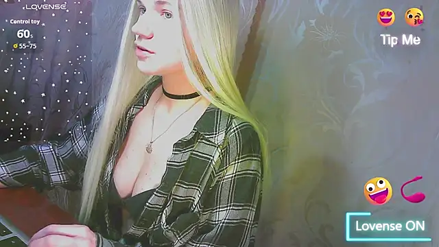 Snapshot of Shiny_Victoria chatting on 02/08/26, 08:40 Shiny Victoria online show from 02/08/26, 08:40