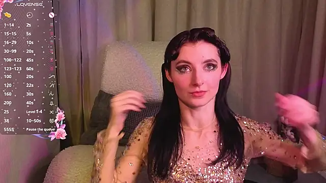 NicoleLuxe online show from 04/16/26, 09:26