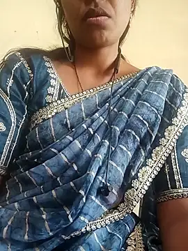 Snapshot of Royal_hotti0011 chatting on 02/21/26, 09:32 Royal hotti0011 online show from 02/21/26, 09:32