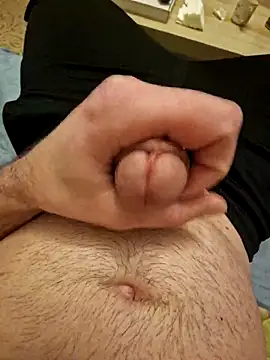 Snapshot of TrustMeNow chatting on 02/10/26, 10:14 TrustMeNow online show from 02/10/26, 10:14